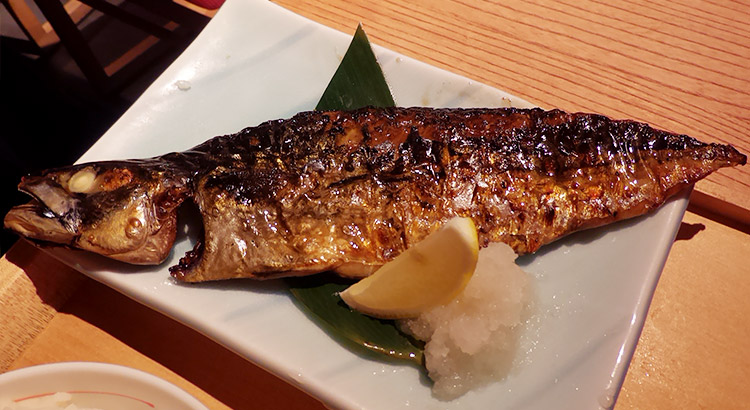 「U-25 巣立つ魚金 赤坂」で「旨いトロ鯖塩焼定食(1,000円)」のランチ